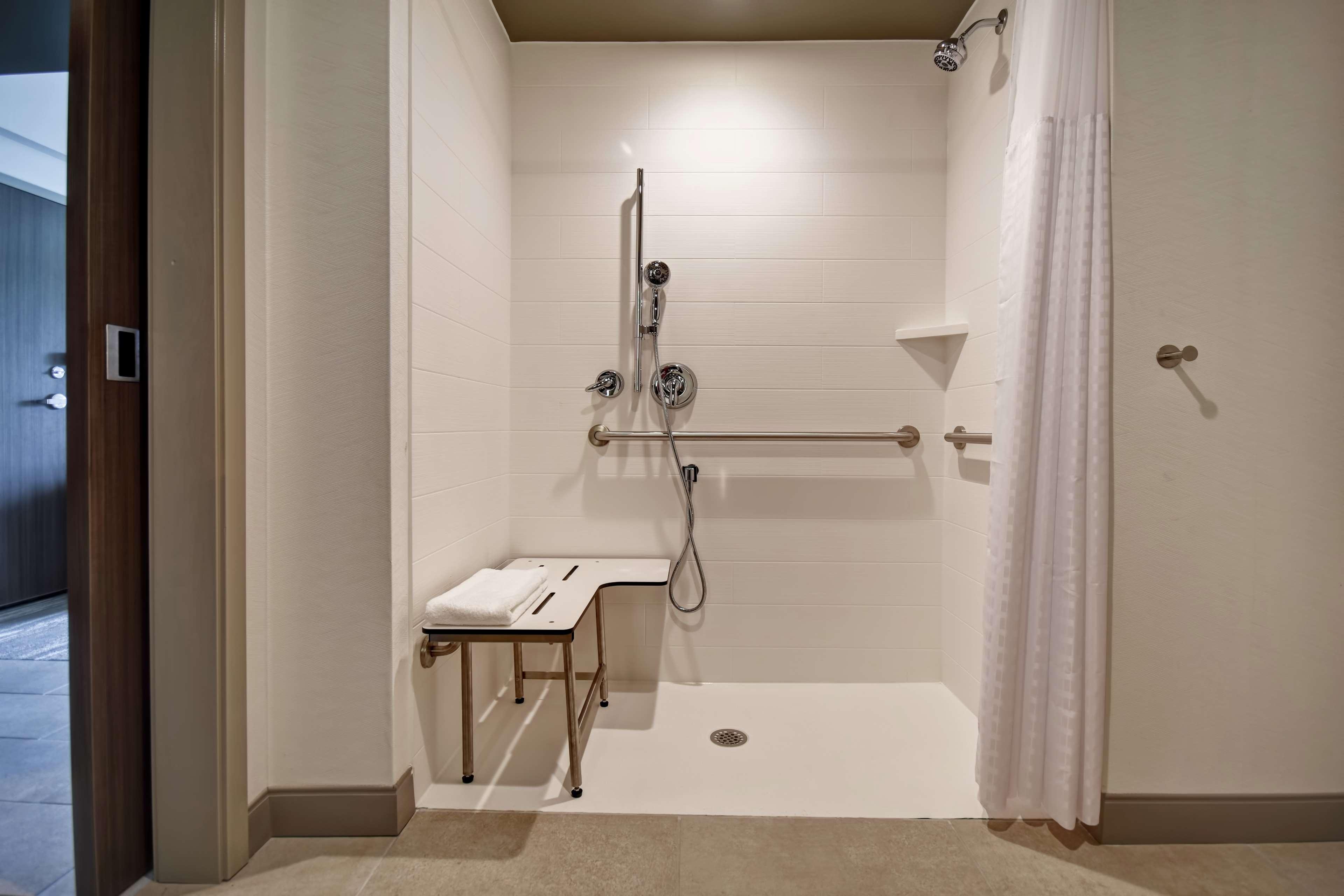 Hilton Garden Inn Lansing West Dış mekan fotoğraf