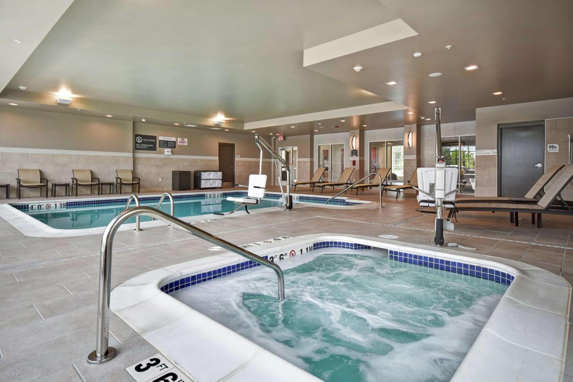 Hilton Garden Inn Lansing West Dış mekan fotoğraf