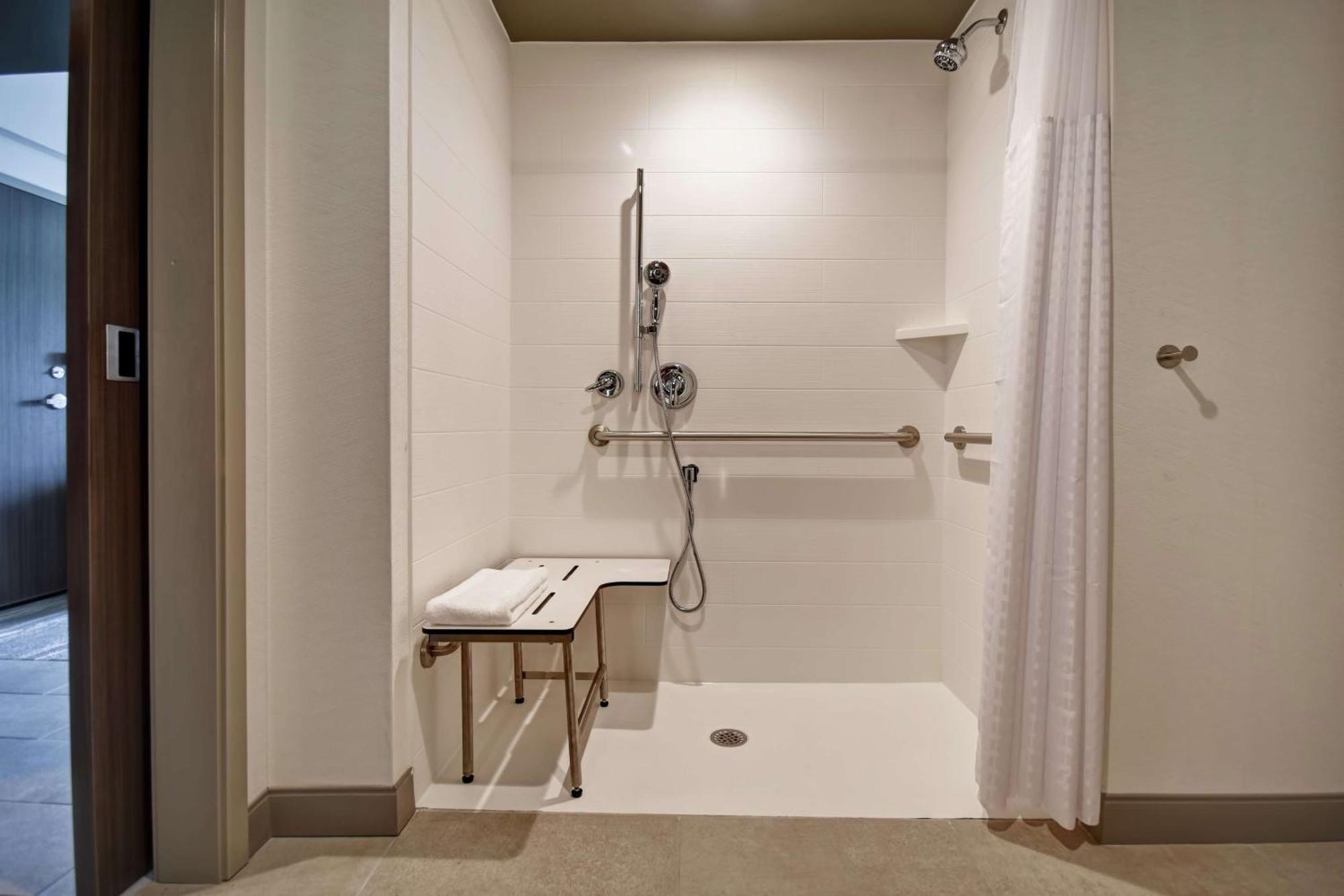 Hilton Garden Inn Lansing West Dış mekan fotoğraf