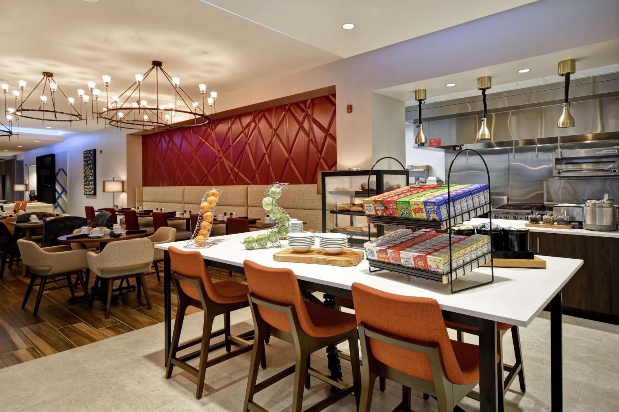 Hilton Garden Inn Lansing West Dış mekan fotoğraf